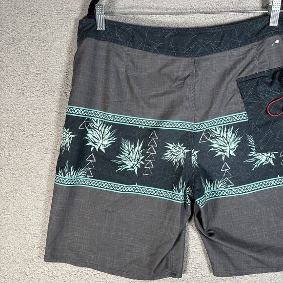 Quiksilver Highline Hawaii Boardshorts Men’s Size 38‎ Surfsilk Grey Palm Beach - Picture 9 of 11
